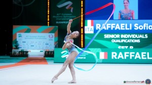 raffaeli sofia ita sfe05440 copia simone ferraro ph